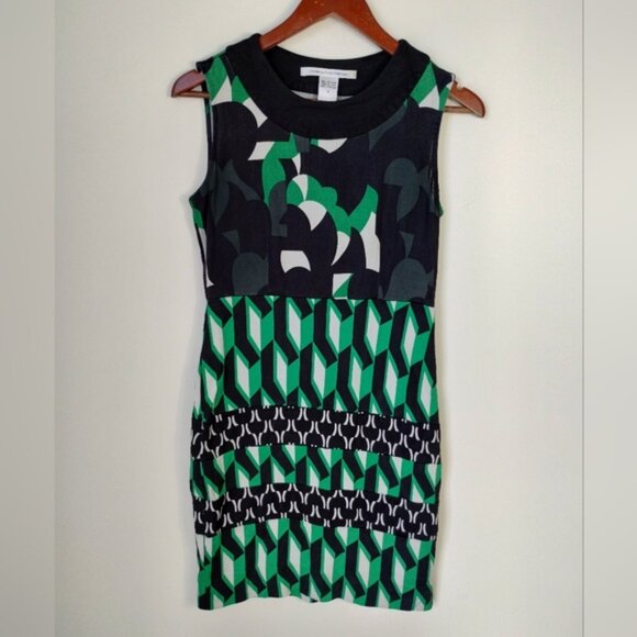 DIANE VON FURSTENBERG Silk Sleeveless Sheath Dress 4 Green Black Geo Print - Picture 1 of 9